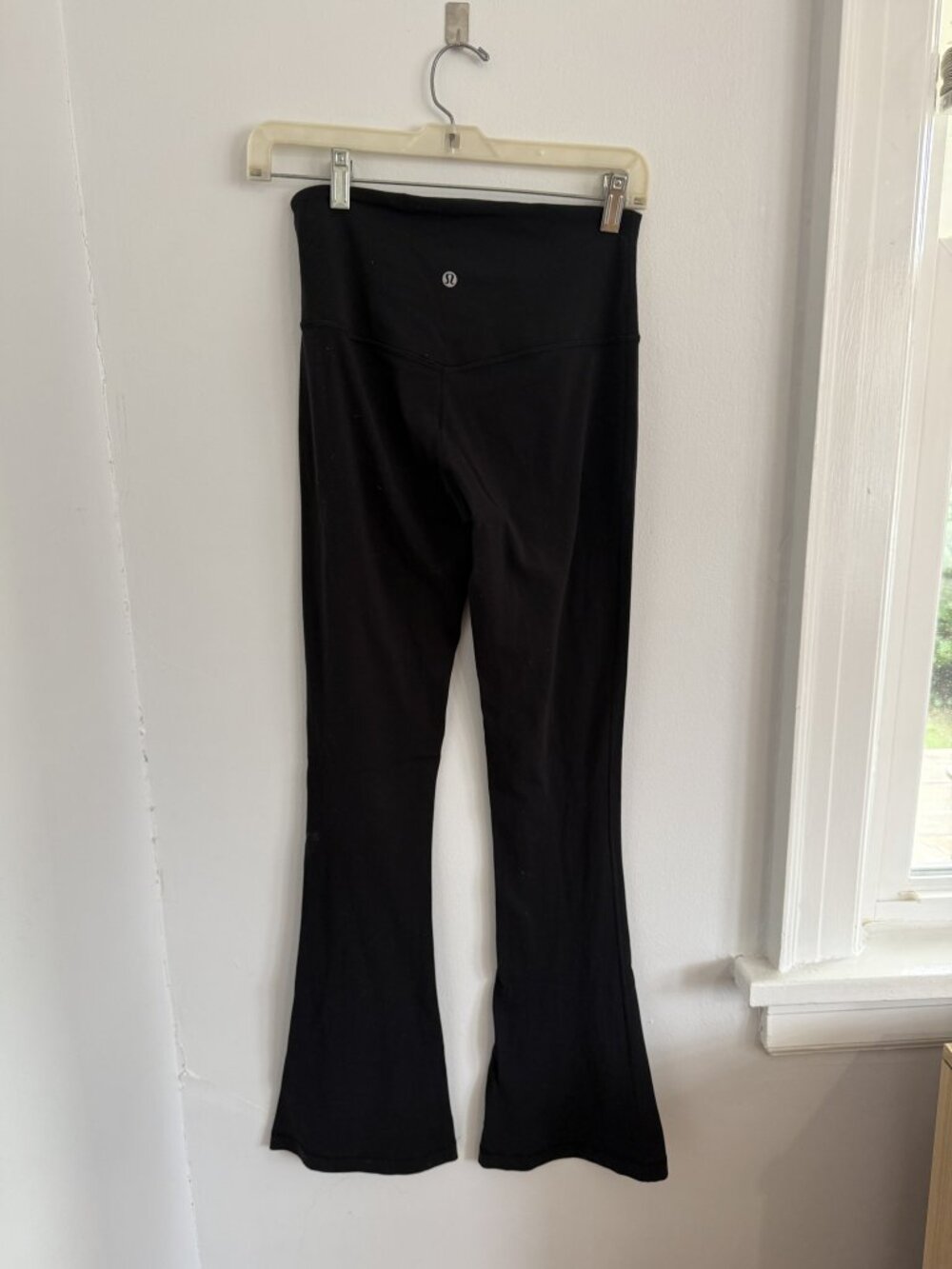 Lululemon Black Flared Leggings Size 6
